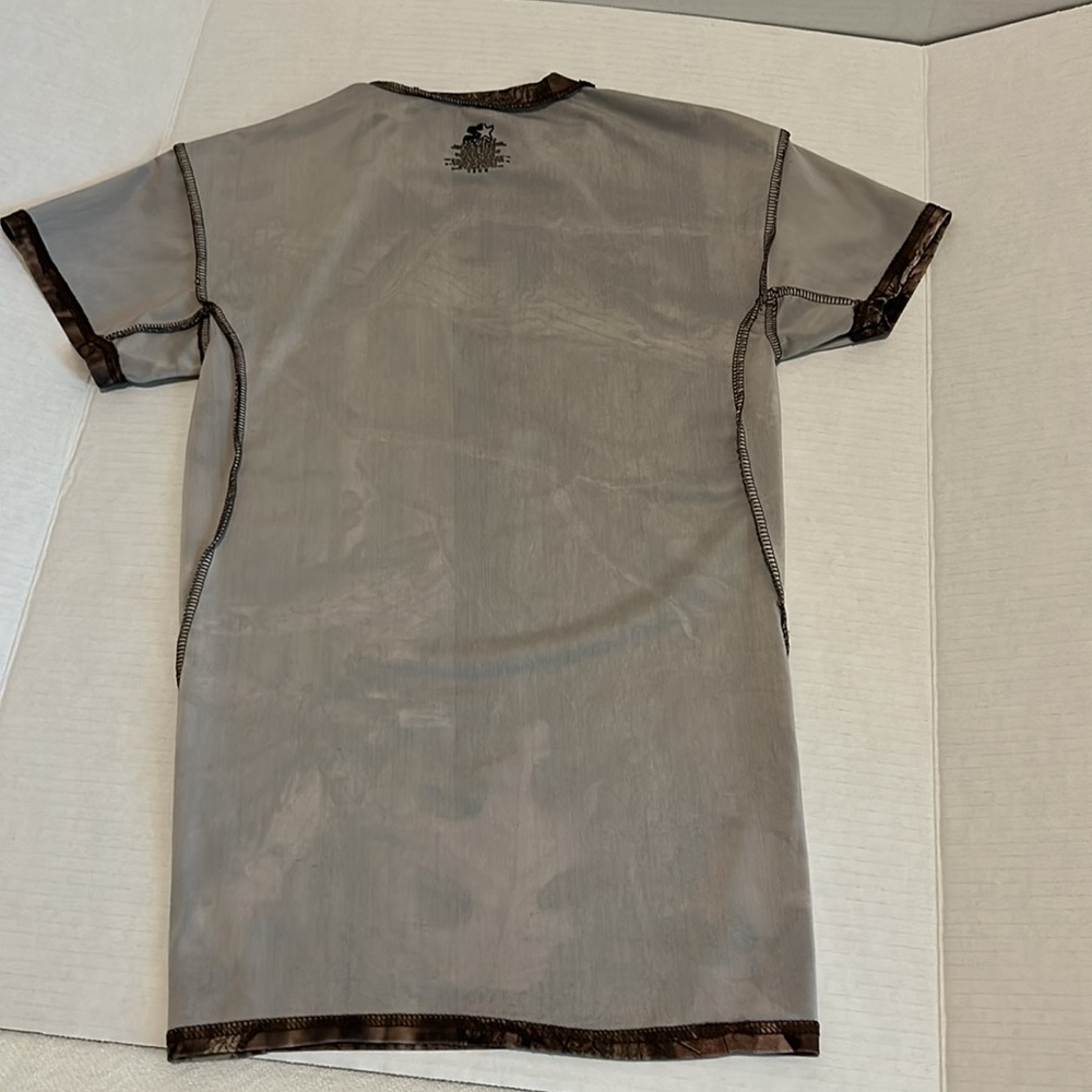 Mossy Oak INFINITY Fitted Camo T-Shirt
Youth size Small - Picture 10 of 10